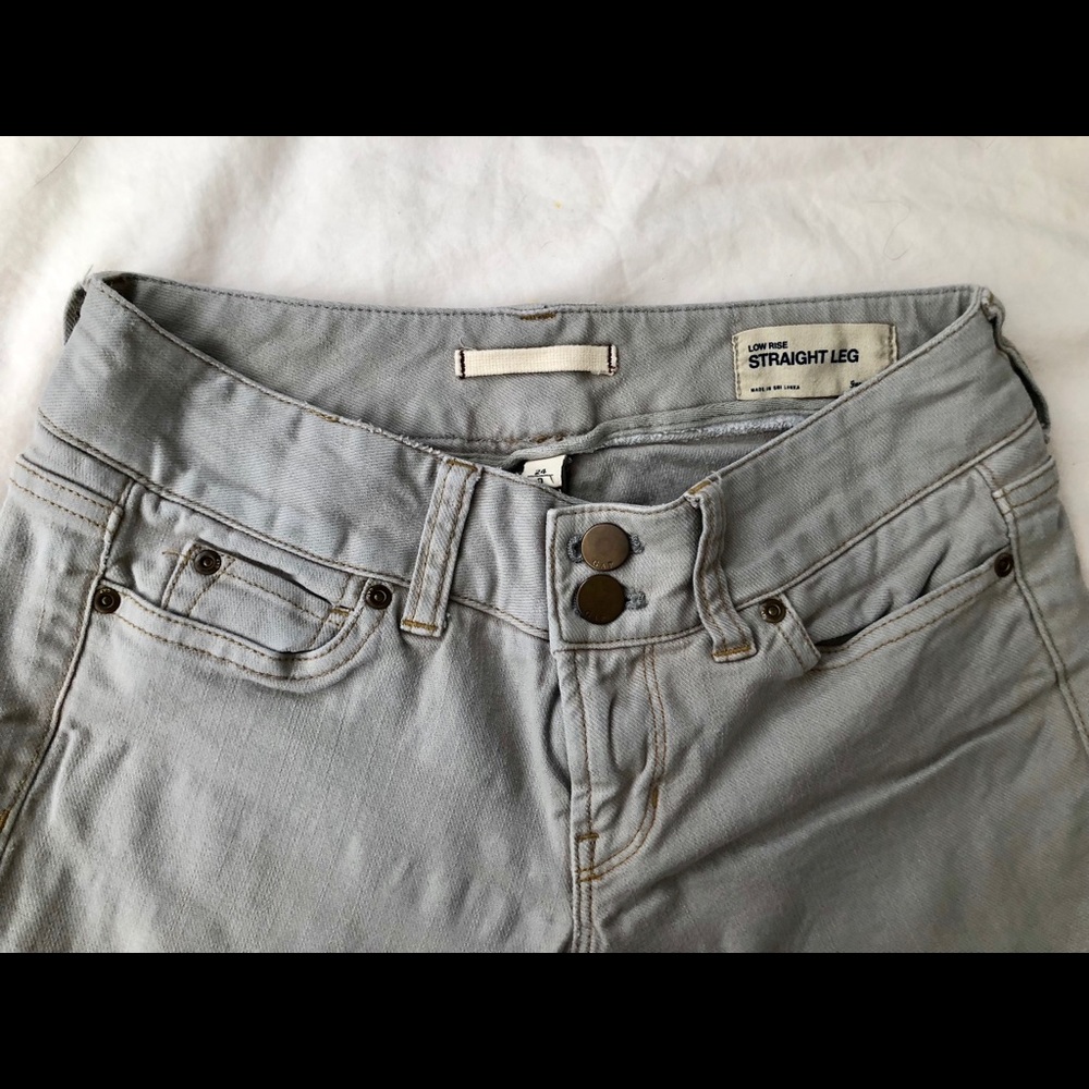 SOLD GAP Low Rise Straight Leg Grey Jeans Size 24
